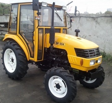 Трактор Dongfeng DF-304 с кабиной купить Трактор Dongfeng DF-304 с кабиной